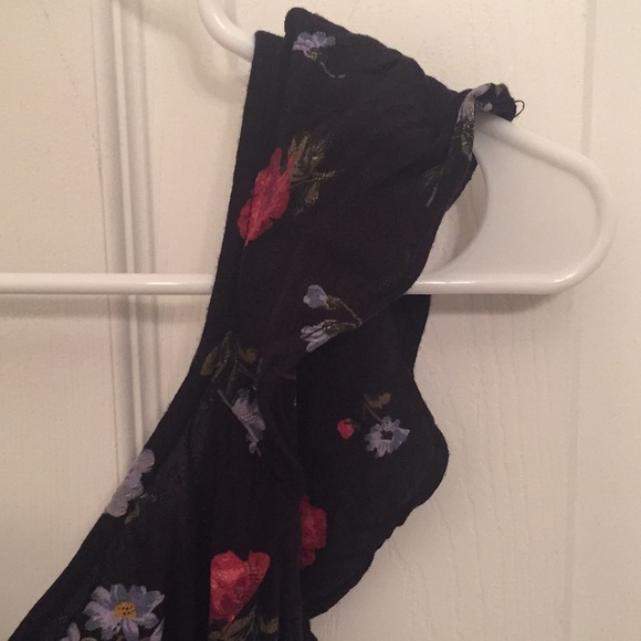 American eagle floral ruffle sleeve romper - Picture 6 of 13